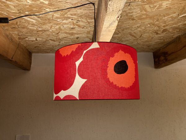 marimekko lamp hangend aan